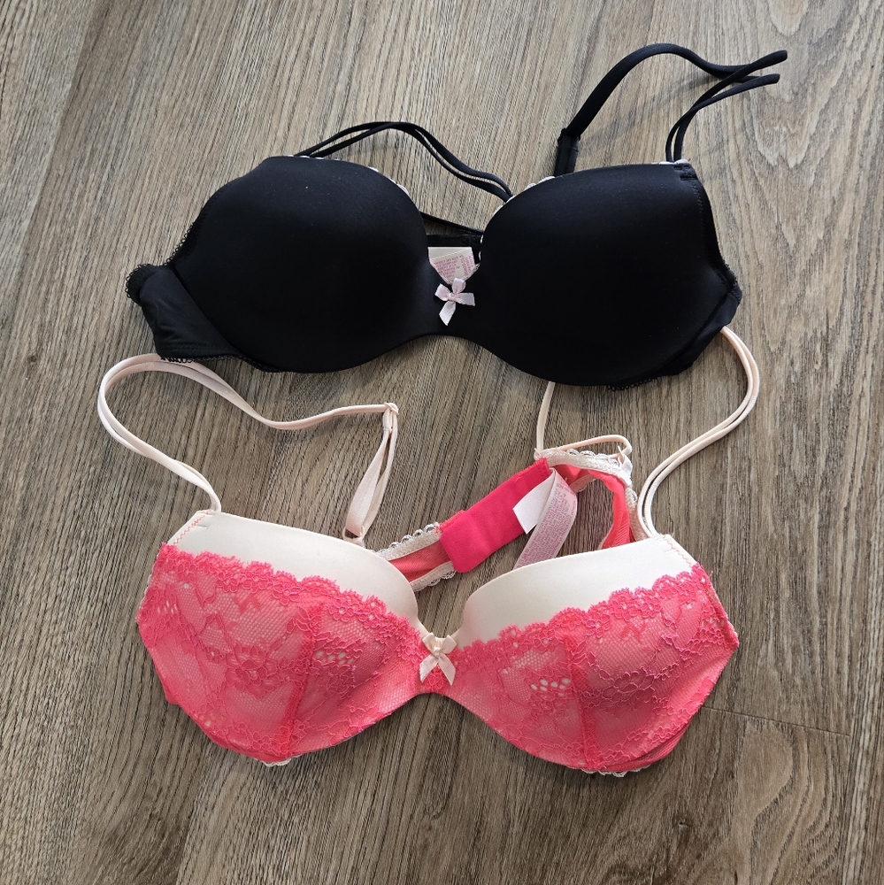 Lot of 2 victorias secret 34a bras